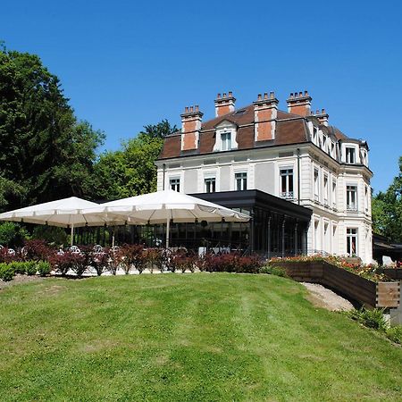Chateau De La Dame Blanche - Logis Geneuille Exterior photo